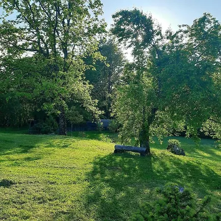 In Jakacici Mit Grossem Garten Holiday home *